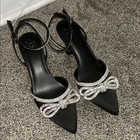 A New Day Black and Silver Heels with Ankle Straps - Picture 1 of 4